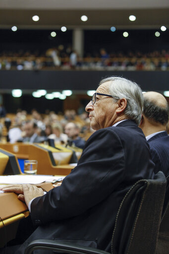 Billede 27: Plenary session in Brussels - week 46 2014 - EP President Opening of the Plenary: 25th anniversary of the fall of the Berlin wall.  Statement by the President