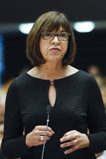 Billede 6: Plenary session in Brussels - week 46 2014 - EP President Opening of the Plenary: 25th anniversary of the fall of the Berlin wall.  Statement by the President