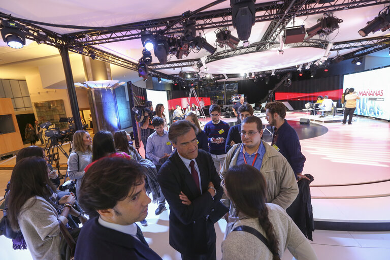 Photo 2 : Vox Box Studio set up for Spanish TV programme Las Mananas de Cuatro