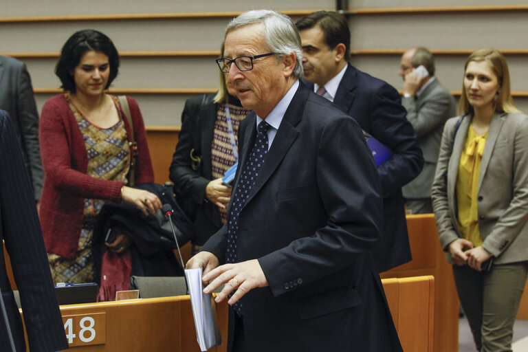 Billede 33: Plenary session in Brussels - week 46 2014 - EP President Opening of the Plenary: 25th anniversary of the fall of the Berlin wall.  Statement by the President