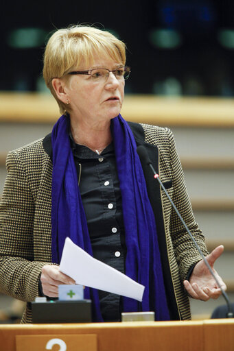 Billede 10: Plenary session in Brussels - week 46 2014 - EP President Opening of the Plenary: 25th anniversary of the fall of the Berlin wall.  Statement by the President