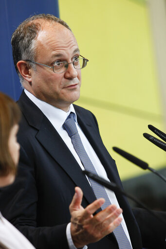 Fotografi 20: Press point following the Additional hearing of the Commissioner-designate in charge of Financial Stability, Financial Services and Capital Markets Union - ECON