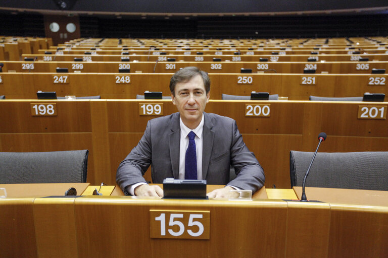 Fotografija 10: MEP Bernard MONOT at the European Parliament in Brussels