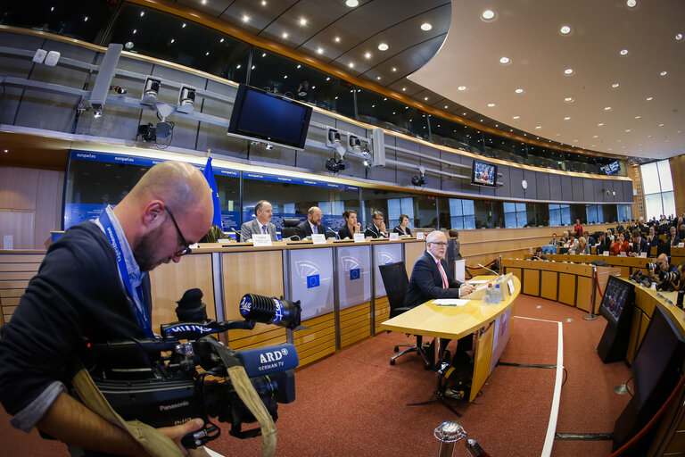 Fotografija 28: Hearing of Commissioner-designate for Better Regulation, Inter-Institutional Relations, the Rule of Law and the Charter of Fundamental Rights before the Conference of the Presidents open to all the members - JURI - LIBE - AFCO