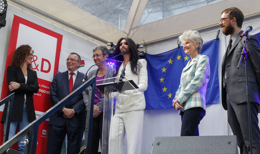 Photo 19: Eurovision 2014 song contest winner concert on Esplanade Solidarnosc at the European Parliament in Brussels