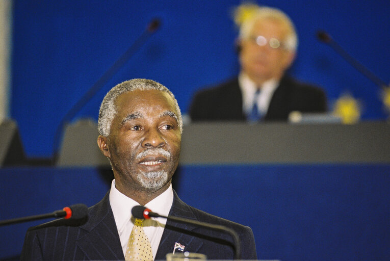 Fotografie 18: Visit of Thabo MBEKI, President of South Africa at the European Parliament in Strasbourg. Plenary Session