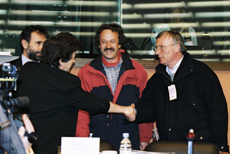 Foto 7: Meeting with trade union representatives on the closure of the Renault factory in Belgium