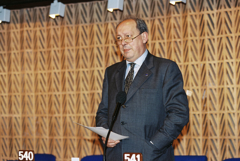 Fotografie 2: MEP Carlo SECCHI at the European Parliament in Strasbourg