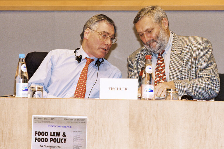 Photo 4 : Joint European Parliament and European Commission Multidisciplinary Conference on Food Law and Food Policy - Formal closure with European Commissioner in charge of Agriculture and Fisheries