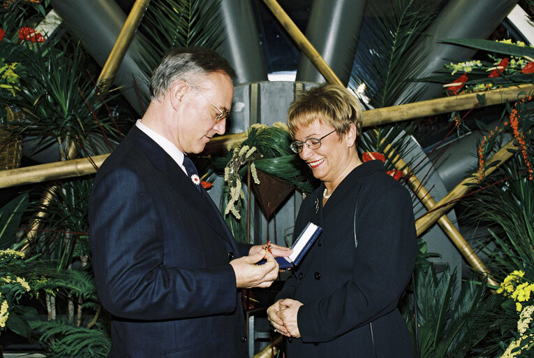 Nuotrauka 19: German MEPs are awarded the German 'Verdienstkreuz' (Merit Cross of the Federal Republic of Germany)