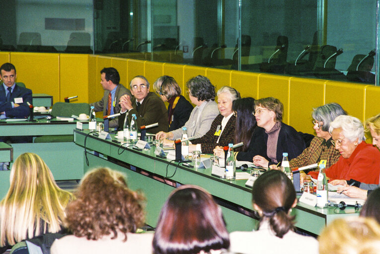 Fotogrāfija 8: Committee on Women's Rights meeting at the European Parliament in Brussels