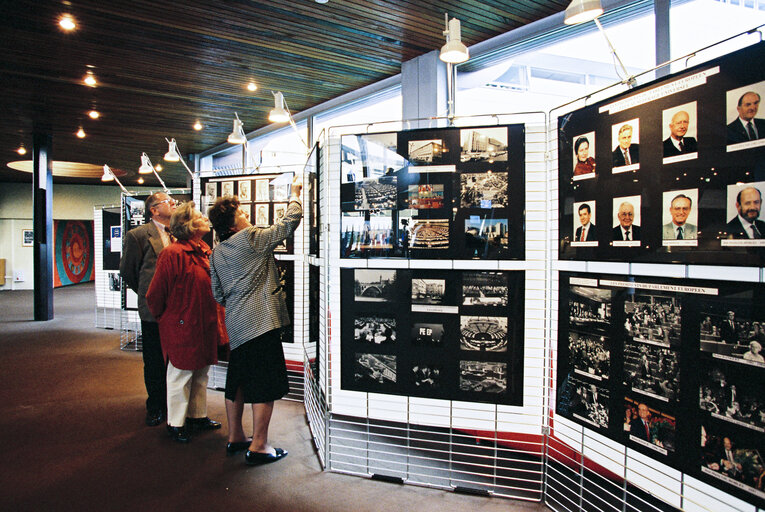 Exhibition of the photo service's pictures