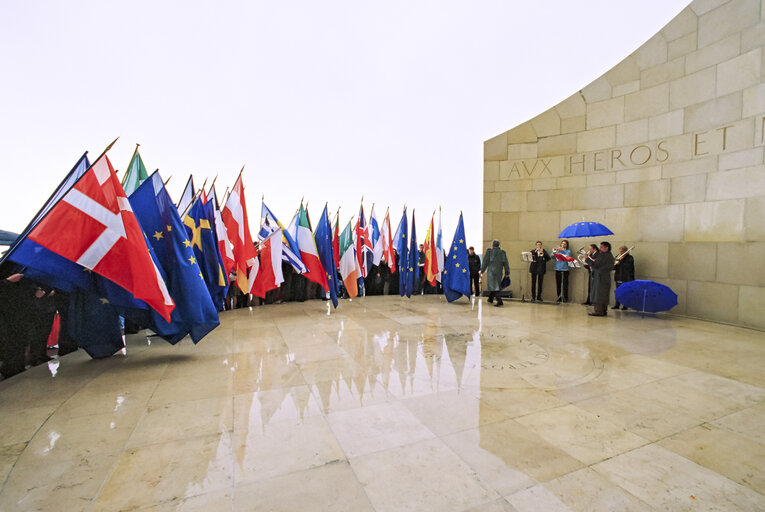 Foto 10: National ceremony of remembrance at the Deportation Memorial by the concentration camp, KL-Natzweiler in Struthof