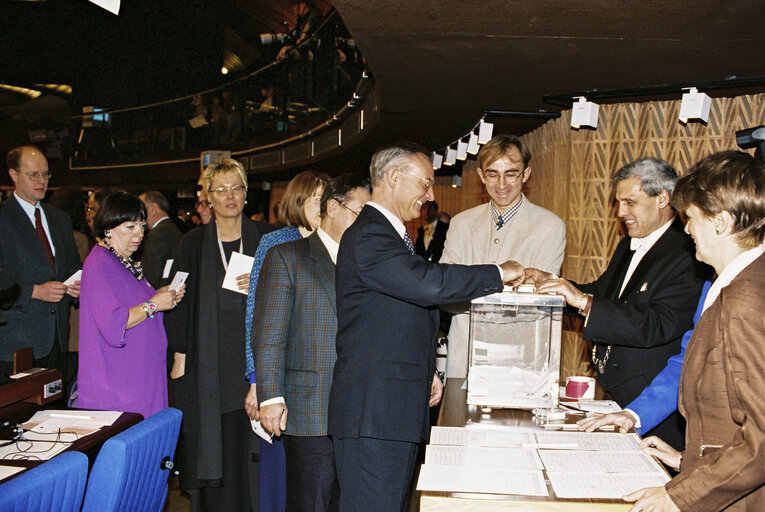 Photo 16 : Plenary Session in Strasbourg. Election of the President of the European Parliament