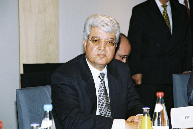 Fotografia 15: Visit of Israeli Foreign Minister David LEVY to the EP in Brussels - Meeting with EP President