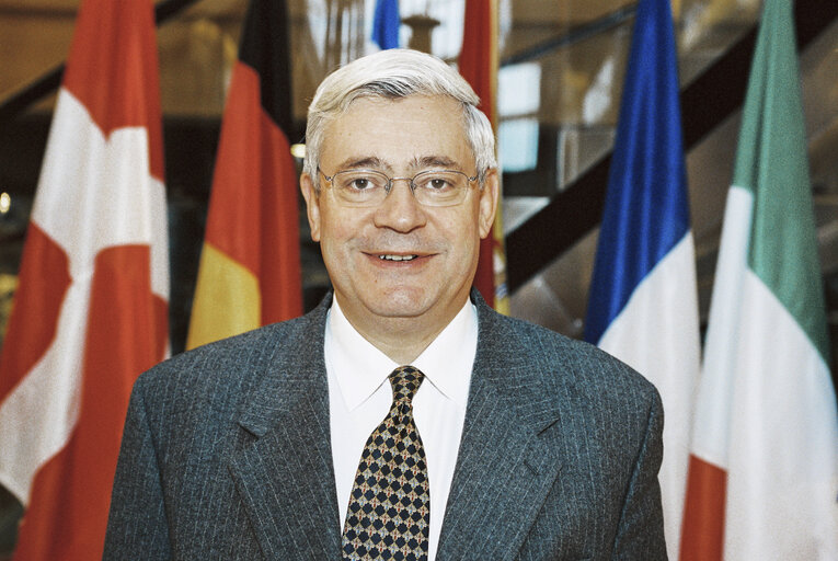 Fotogrāfija 6: MEP Bruno GOLLNISCH   at the European Parliament in Strasbourg