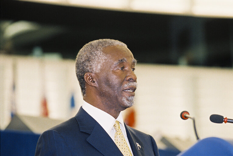 Fotografie 15: Visit of Thabo MBEKI, President of South Africa at the European Parliament in Strasbourg. Plenary Session