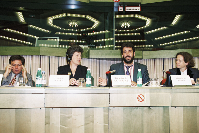 Nuotrauka 9: Meeting with socialist group MEPs in Strasbourg