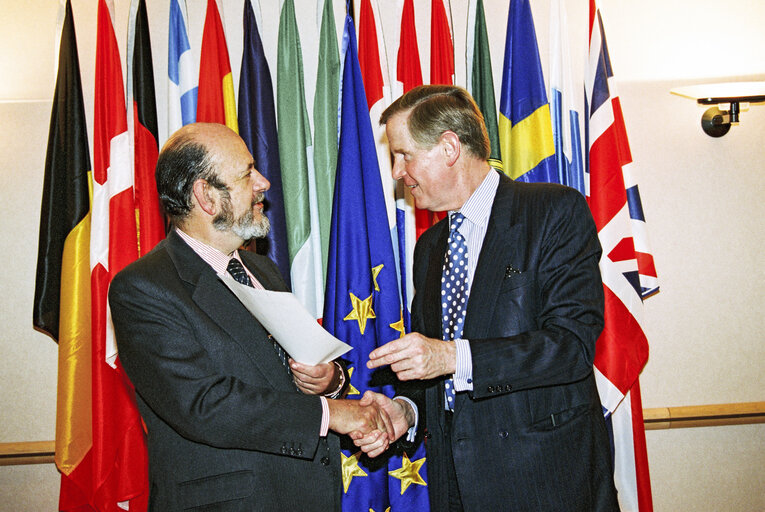 Foto 2: Jose Maria GIL-ROBLES GIL-DELGADO - EP President meets with MEP Bryan M.D. CASSIDY