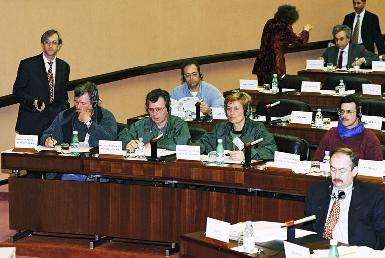 Foto 17: Meeting with trade union representatives on the closure of the Renault factory in Belgium