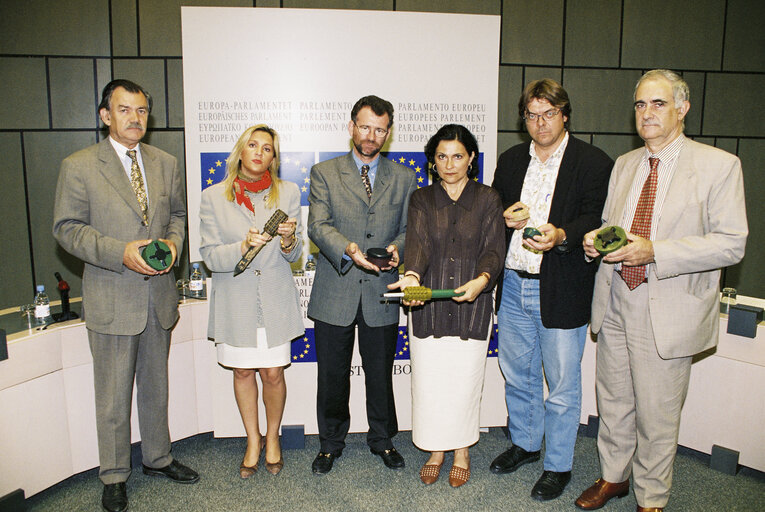 Fotogrāfija 2: Press conference onThe Ottawa Treaty, the Anti-Personnel Mine Ban Convention, or often simply referred to as the Mine Ban Treaty.