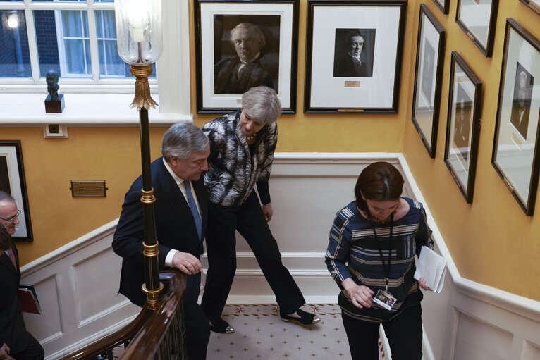 Valokuva 14: Visit of the President of the European Parliament to London - Antonio TAJANI - EP President meets with Teresa MAY - Prime Minister of the United Kingdom at 10 Downing street