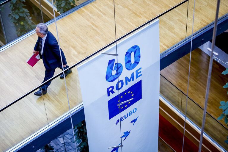 Photo 4: Banner for the 60th anniversary of the European Parliament in Strasbourg