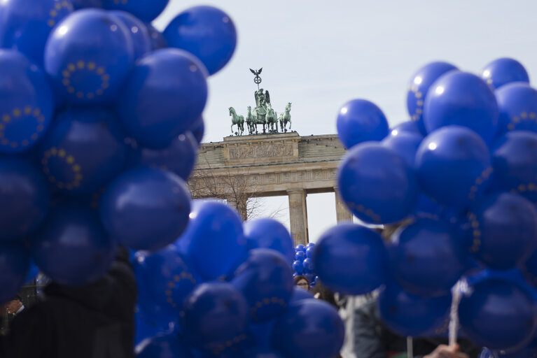 Fotografia 16: 60th Anniversary of the Treaty of Rome celebrations - ' March for Europe in Berlin '