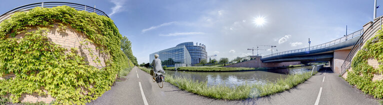 Nuotrauka 8: 360 Panoramic View of the European Parliament in Strasbourg