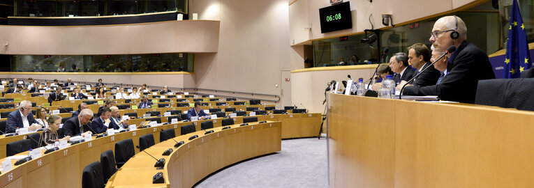 Fotografie 3: Committee on Economic and Monetary Affairs (ECON).Monetary Dialogue with Mario DRAGHI, President of the ECB