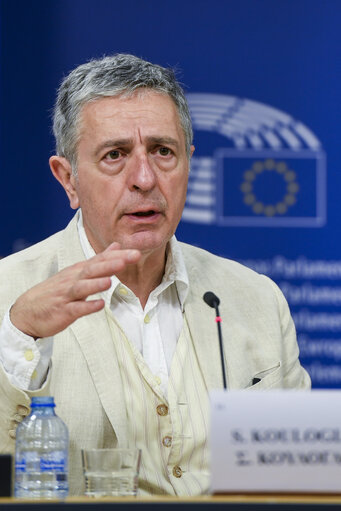 Fotografie 2: Press conference on ' Greece a la carte '