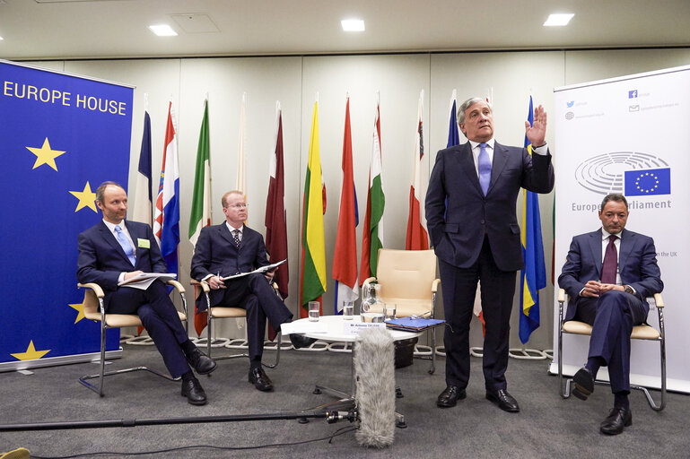 Φωτογραφία 6: Visit of the President of the European Parliament to London - Meeting with NGOs