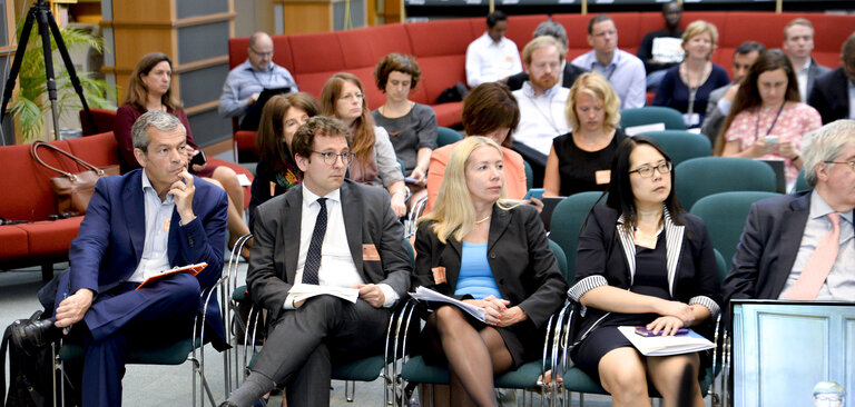 Fotó 2: EPRS EP - EUI History Roundtable : 25th anniversary of the Maastricht Treaty