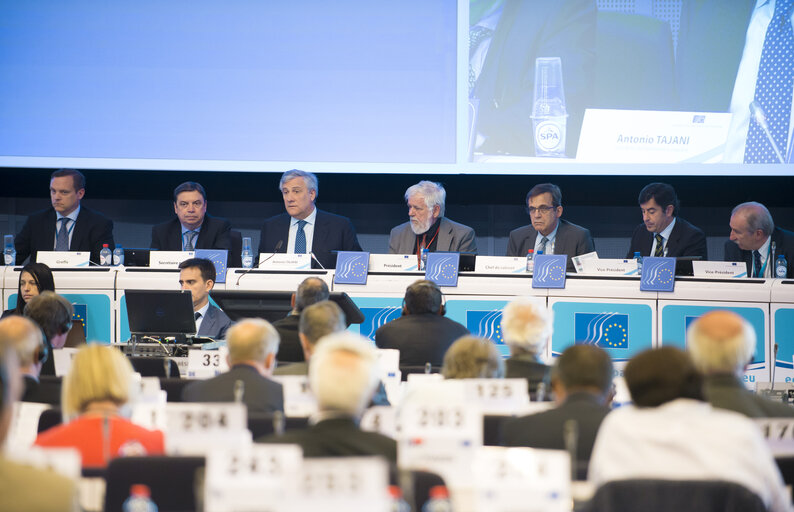 Photo 4: Plenary session of the European Economic and Social Committee - Closing remarks