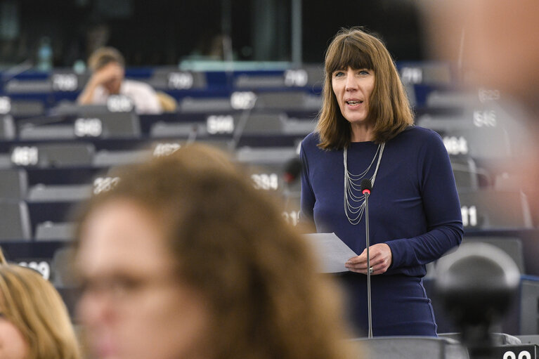 Foto 15: Plenary session week 14 2017 in Strasbourg- Explanations of votes on the negotiations with the United Kingdom following its notification that it intends to withdraw from the European Union