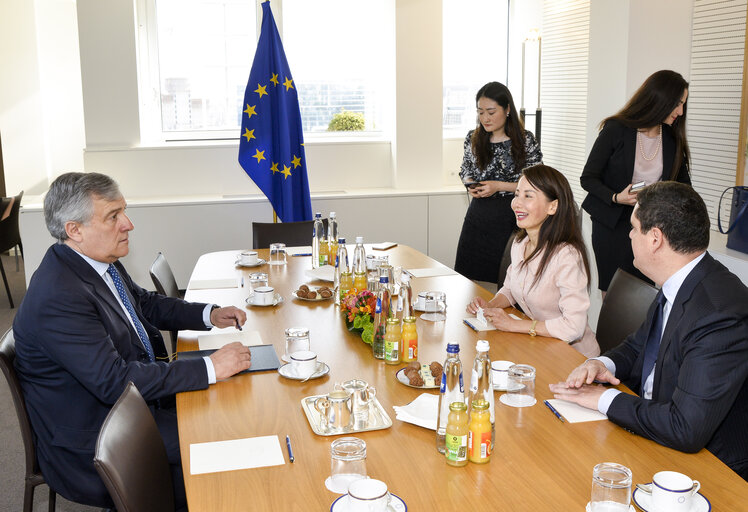 Zdjęcie 4: Antonio TAJANI - EP President meets with Jane Lee SUN - CEO Ctrip