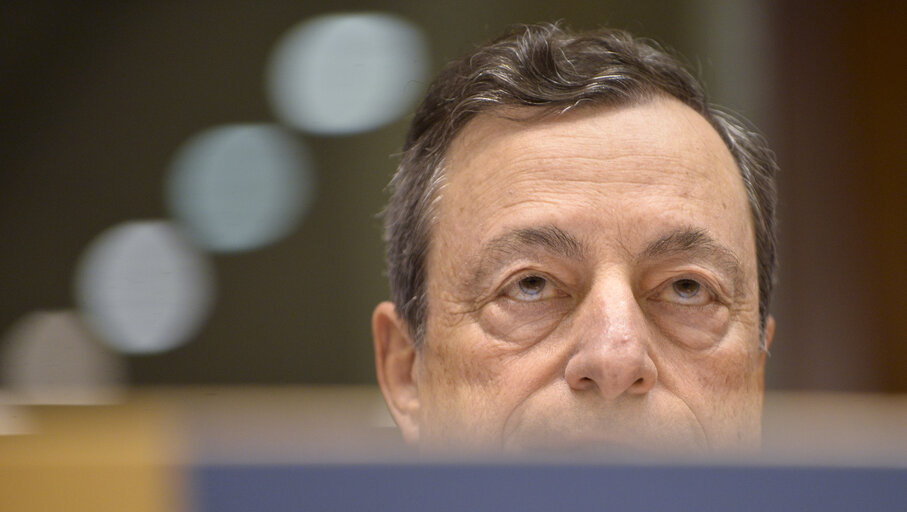 Fotografija 7: Committee on Economic and Monetary Affairs (ECON).Monetary Dialogue with Mario DRAGHI, President of the ECB