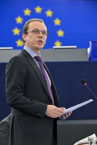 Fotografija 44: Plenary session week 21 2013-European Council meeting-tax fraud