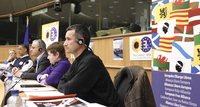 Fotografia 1: Promoting the resolution of the conflict in the Basque country