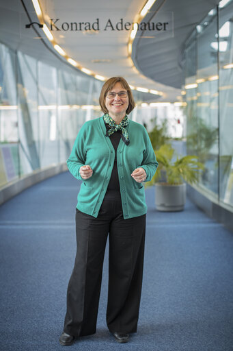 Fotografia 10: MEP Anne E. JENSEN in the European Parliament in Brussels