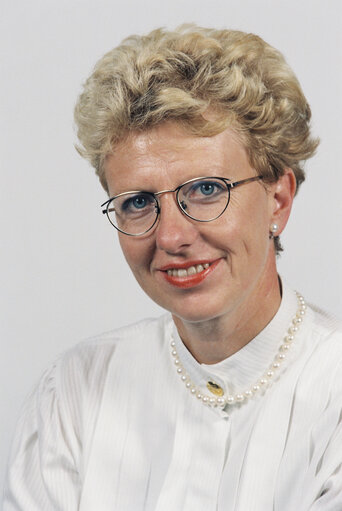 Portrait of MEP Karin RIIS-JOERGENSEN