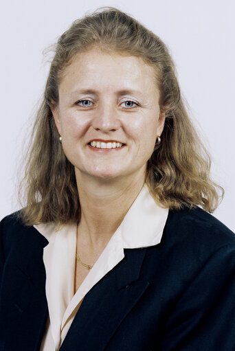 Photo 8 : Portrait of MEP Carole TONGUE