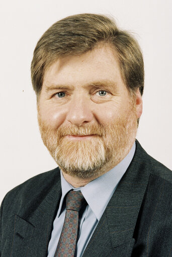 Fotografia 12: Portrait of MEP Michael J HINDLEY