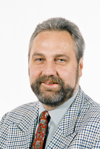 Fotografie 6: Portrait of Bernhard RAPKAY MEP.