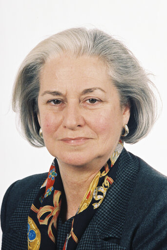 Portrait of MEP Helena VAZ DA SILVA