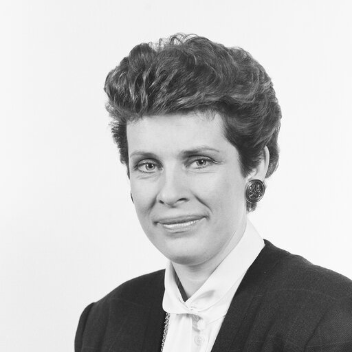 Fotó 1: Portrait of MEP Catherine TRAUTMANN