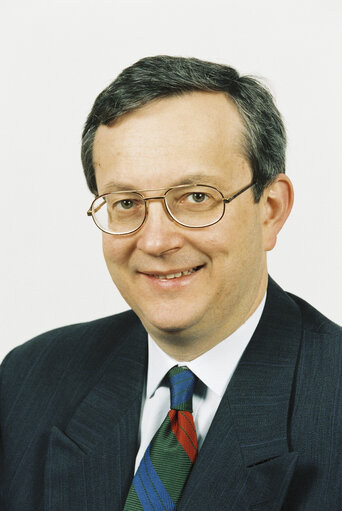 Photo 6 : Portrait of Michl EBNER MEP