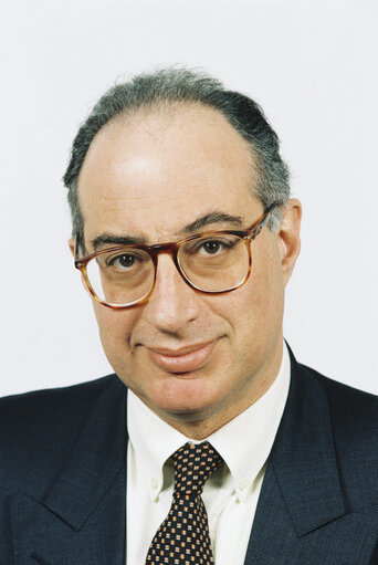 Снимка 8: Portrait of Yannos KRANIDIOTIS MEP MEP