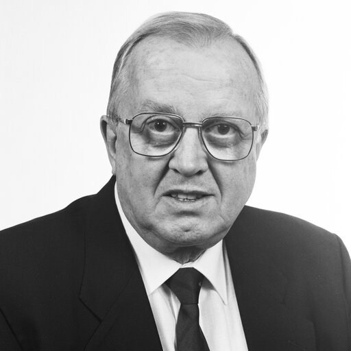 Fotogrāfija 16: Portrait of MEP Rudolf LUSTER