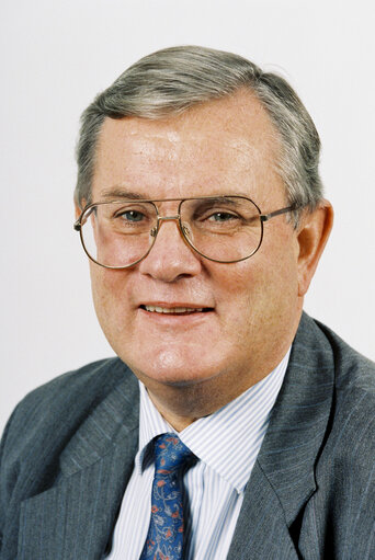 Снимка 17: Portrait of MEP The Lord John E TOMLINSON